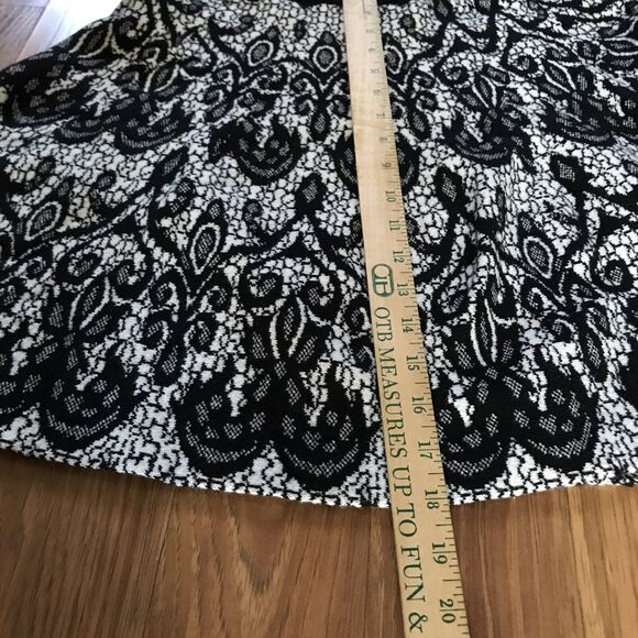 Cynthia Rowley Mini Skirt Black and White Floral Medium Cotton Blend - Picture 5 of 5